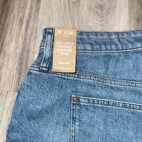 MadeWell Curvy Fit Vintage Jean - Picture 5 of 9